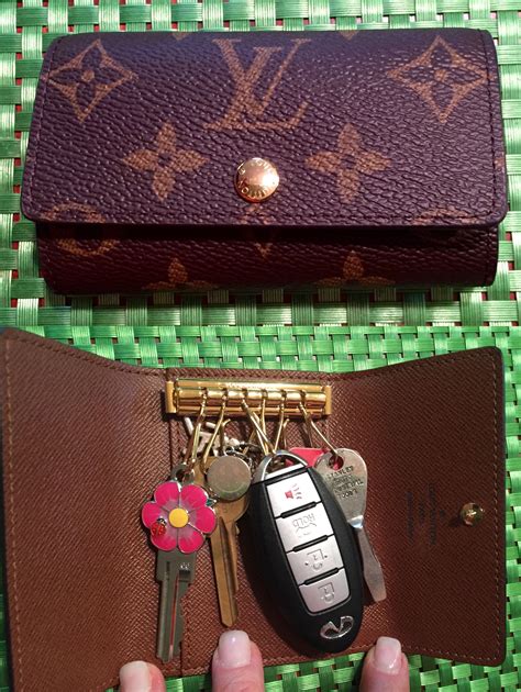 louis vuitton key holder vintage|6 key holder louis vuitton.